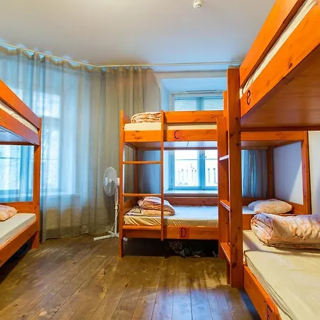 Backpackers Hostel *